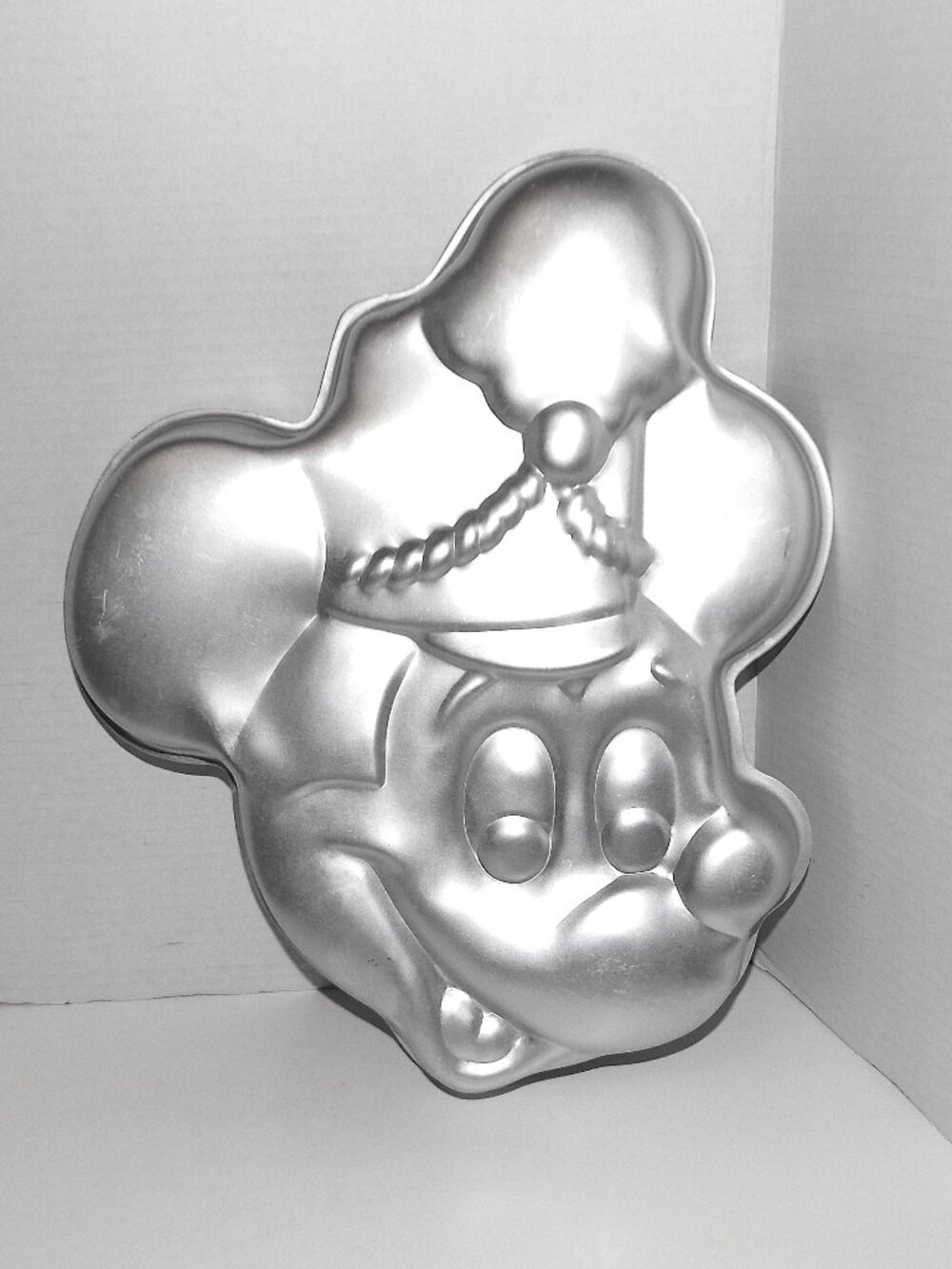 1976 Wilton Mickey Mouse Band Leader Aluminum Cake Pan Mold #515-302